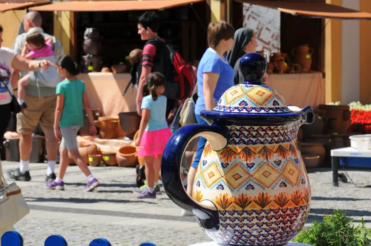 Niespotykana różnorodność form i wzorów ceramicznych