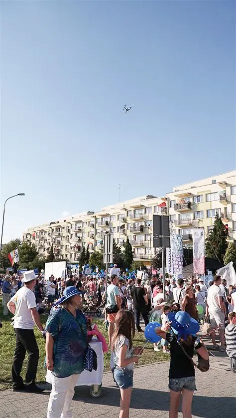 Uwaga na nisko latające drony!