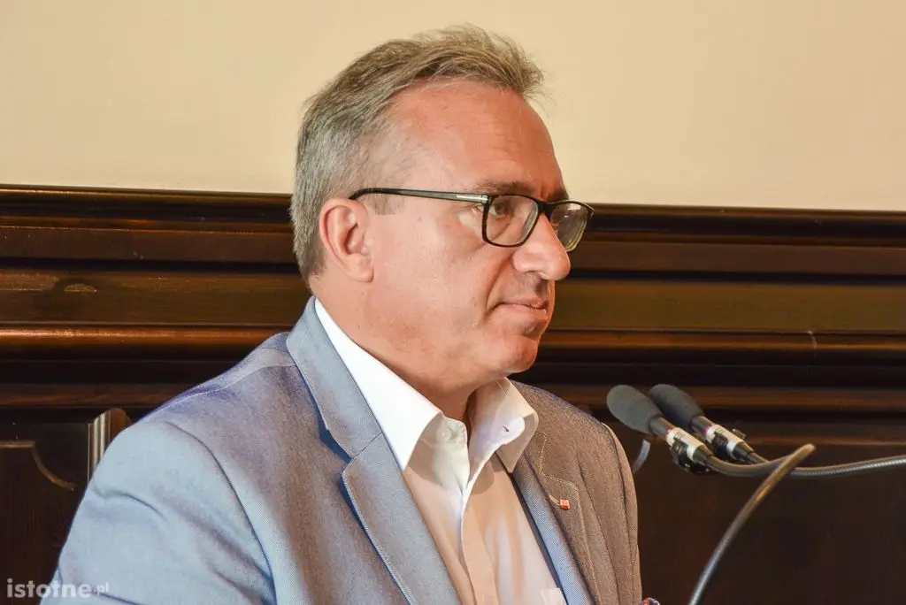 Dyrektorki miejskich szkół uhonorowane na sesji Rady Miasta