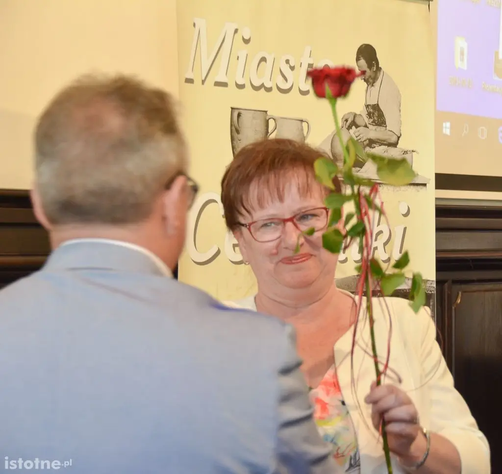 Dyrektorki miejskich szkół uhonorowane na sesji Rady Miasta