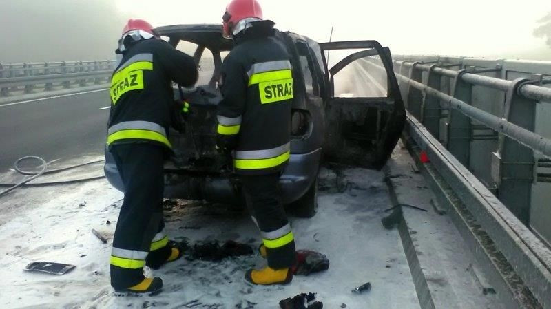 Samochód spłonął na autostradzie A4