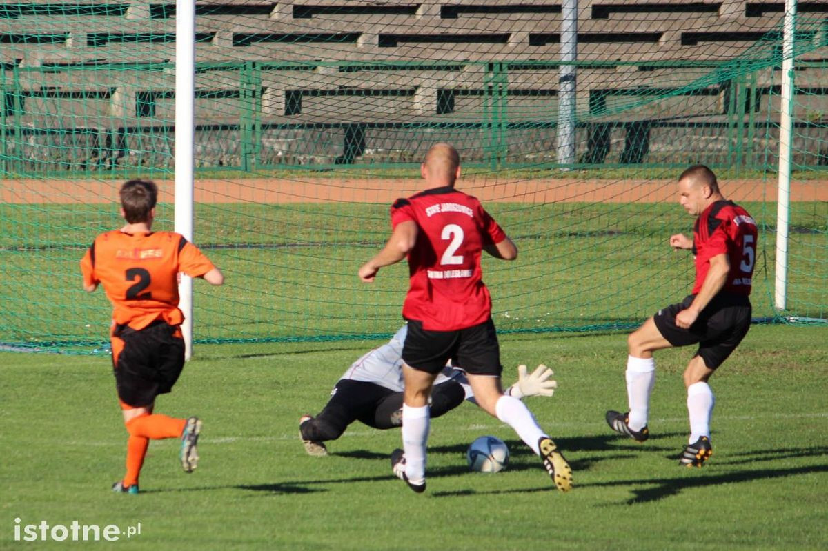 Twardy Świętoszów lepszy od KS Stare Jaroszowice