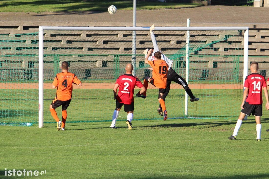 Twardy Świętoszów lepszy od KS Stare Jaroszowice
