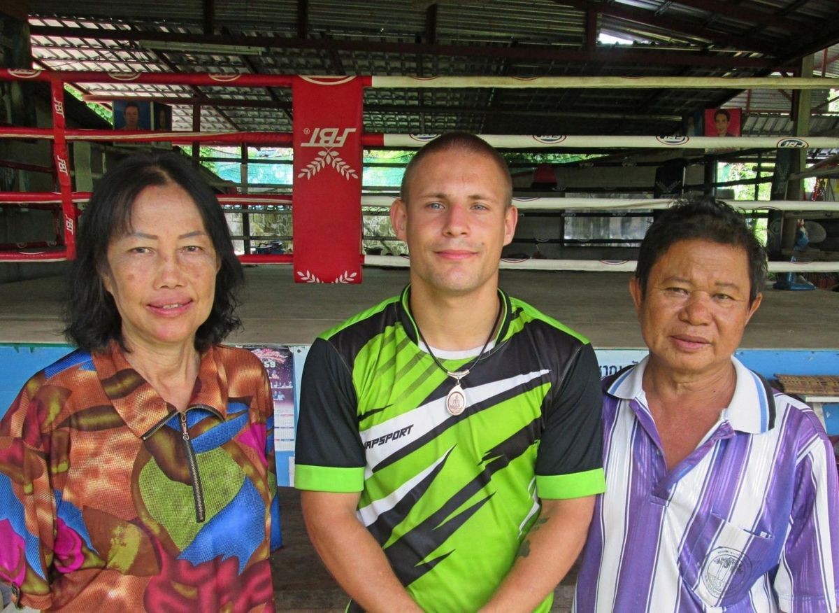 Mateusz Golsztajn walczy na zawodowym ringu w Tajlandii