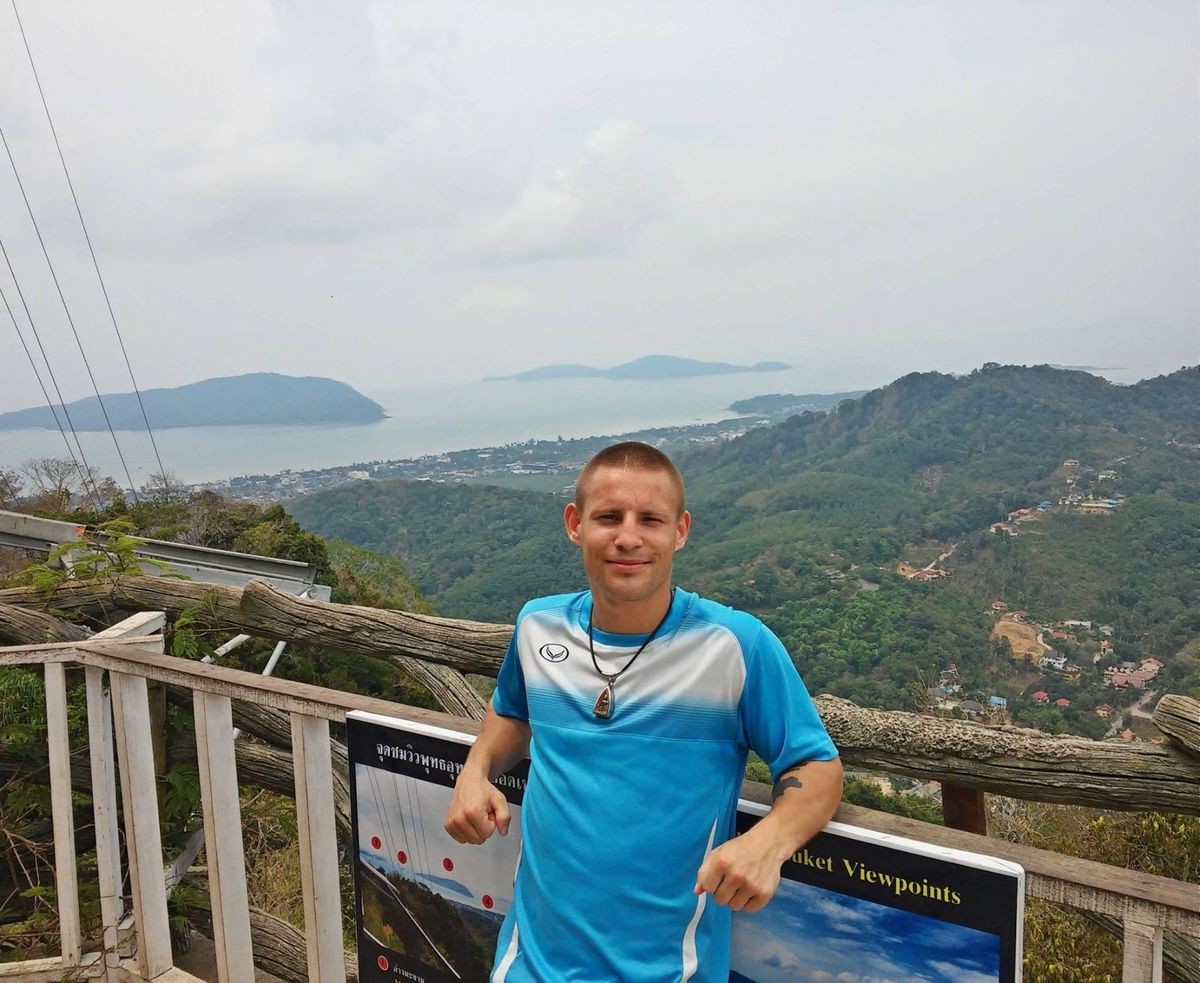 Mateusz Golsztajn walczy na zawodowym ringu w Tajlandii