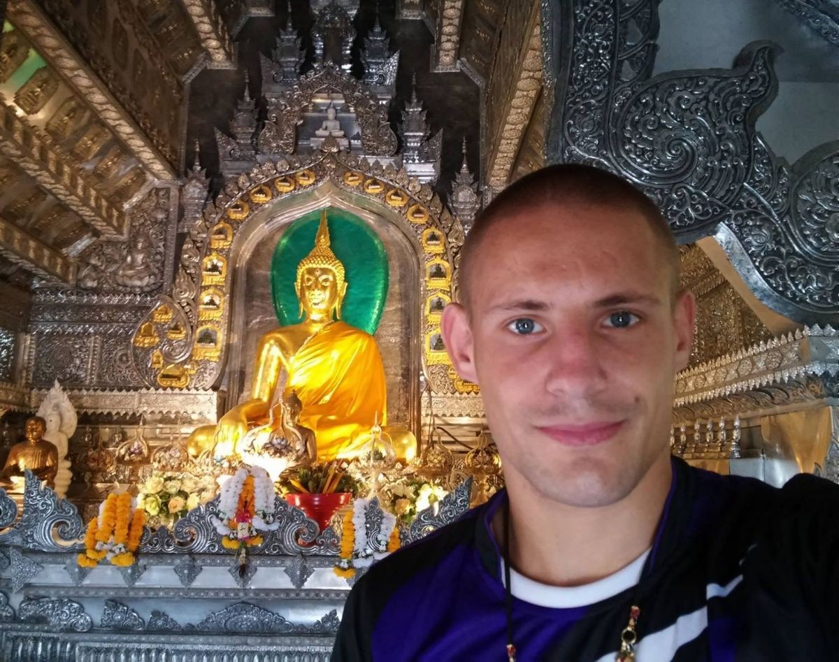 Mateusz Golsztajn walczy na zawodowym ringu w Tajlandii