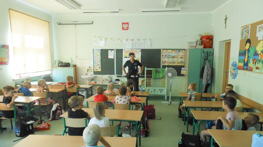 Edukacyjne spotkania z uczniami „Bezpieczna droga do szkoły”
