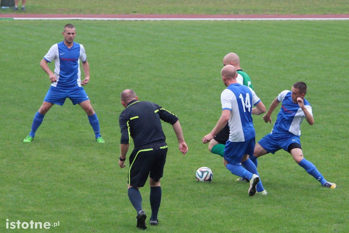 12 goli na meczu w Węglińcu