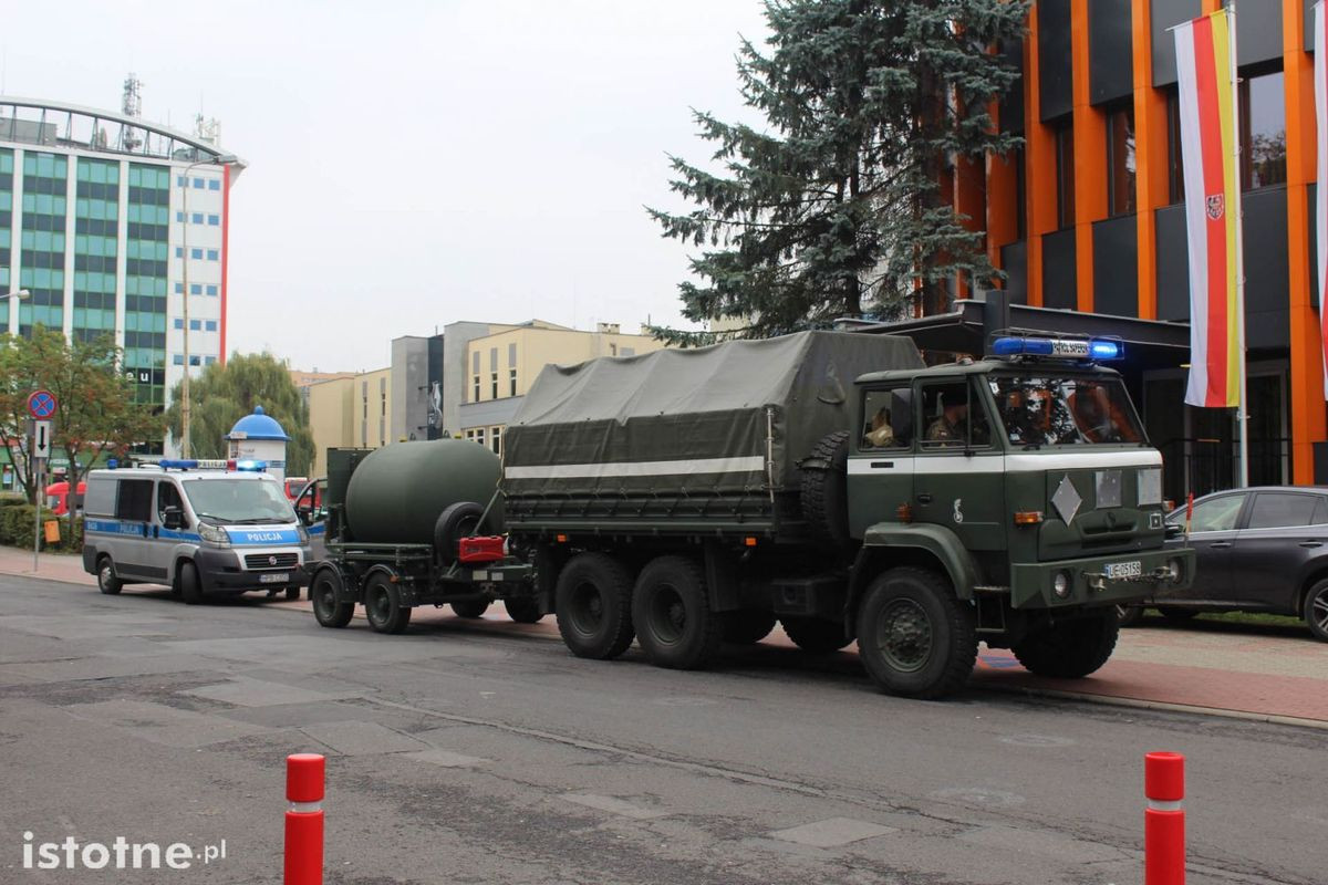 Pocisk artyleryjski znaleziono za siedzibą Powiatu