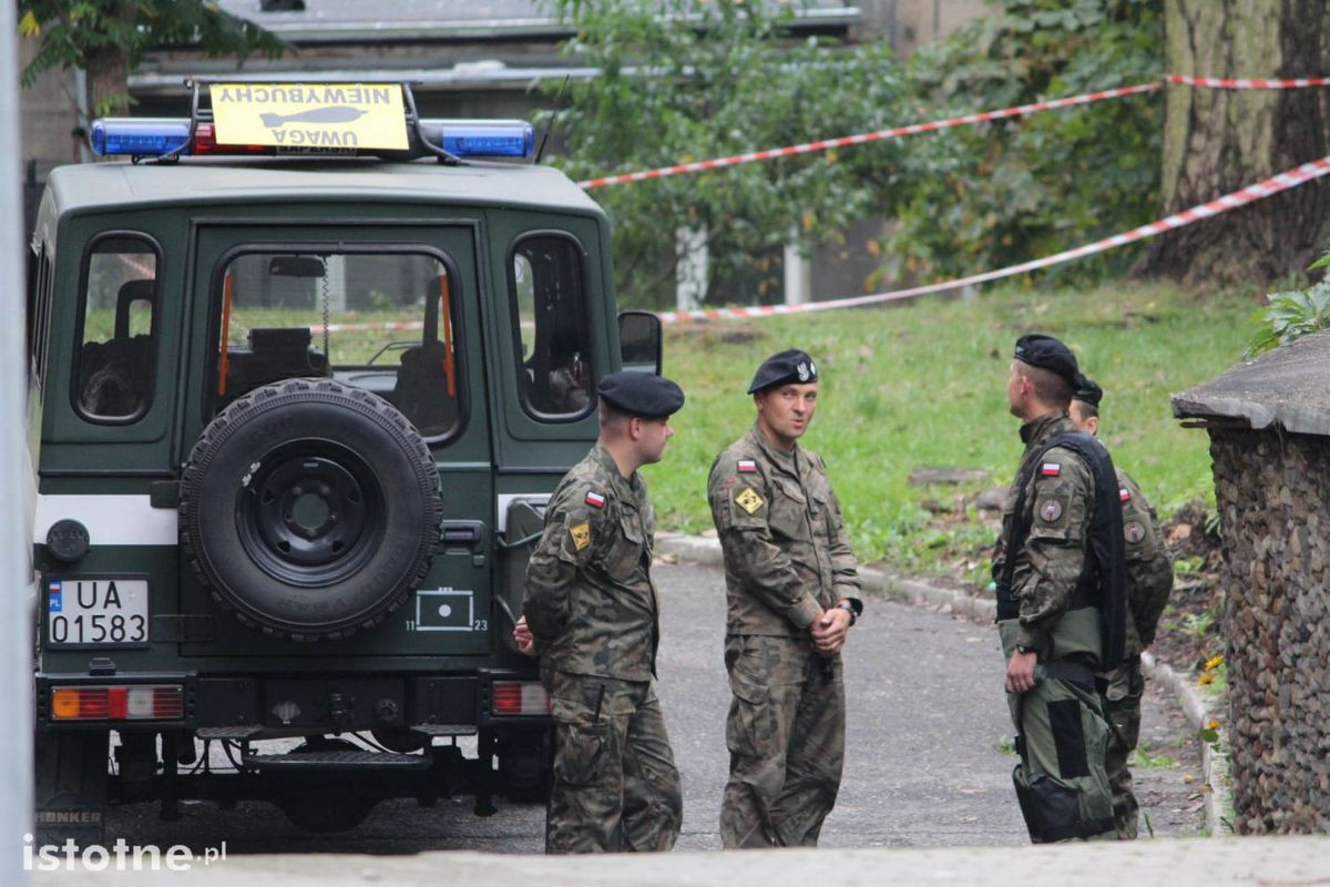 Pocisk artyleryjski znaleziono za siedzibą Powiatu