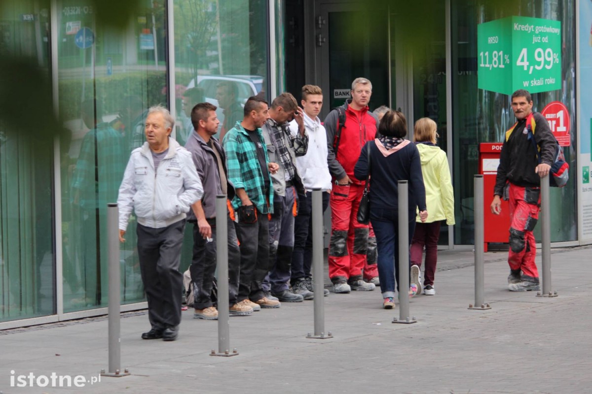 Pocisk artyleryjski znaleziono za siedzibą Powiatu