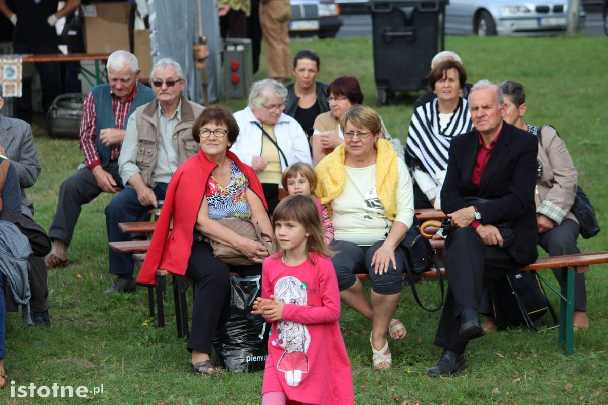 Festyn parafialny na placu ks. Popiełuszki