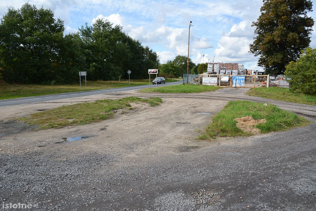 „Strasznie zniszczona droga” przy ul. Widok w Bolesławcu