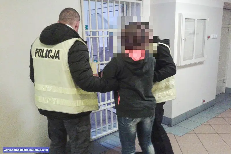 26-latka okradła pacjentkę szpitala, gdy ta spała
