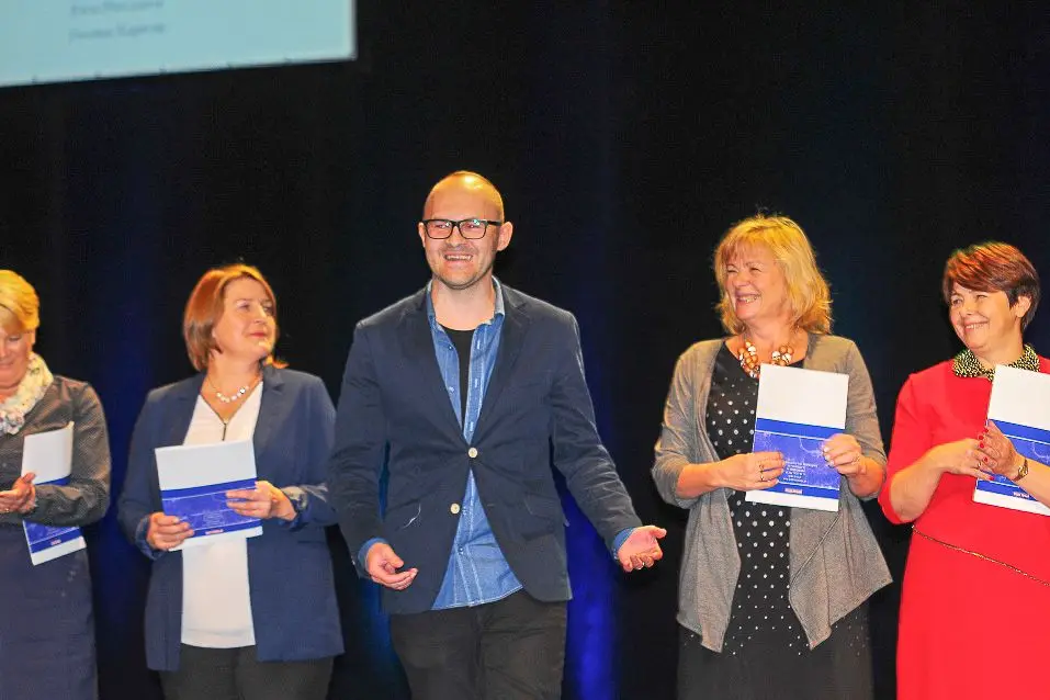 Podziękowania za codzienną pracę i rozwijanie talentów