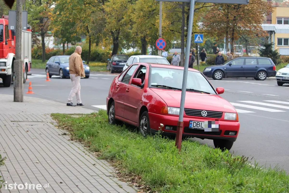 Spowodował dwie kolizje i potrącił pieszego