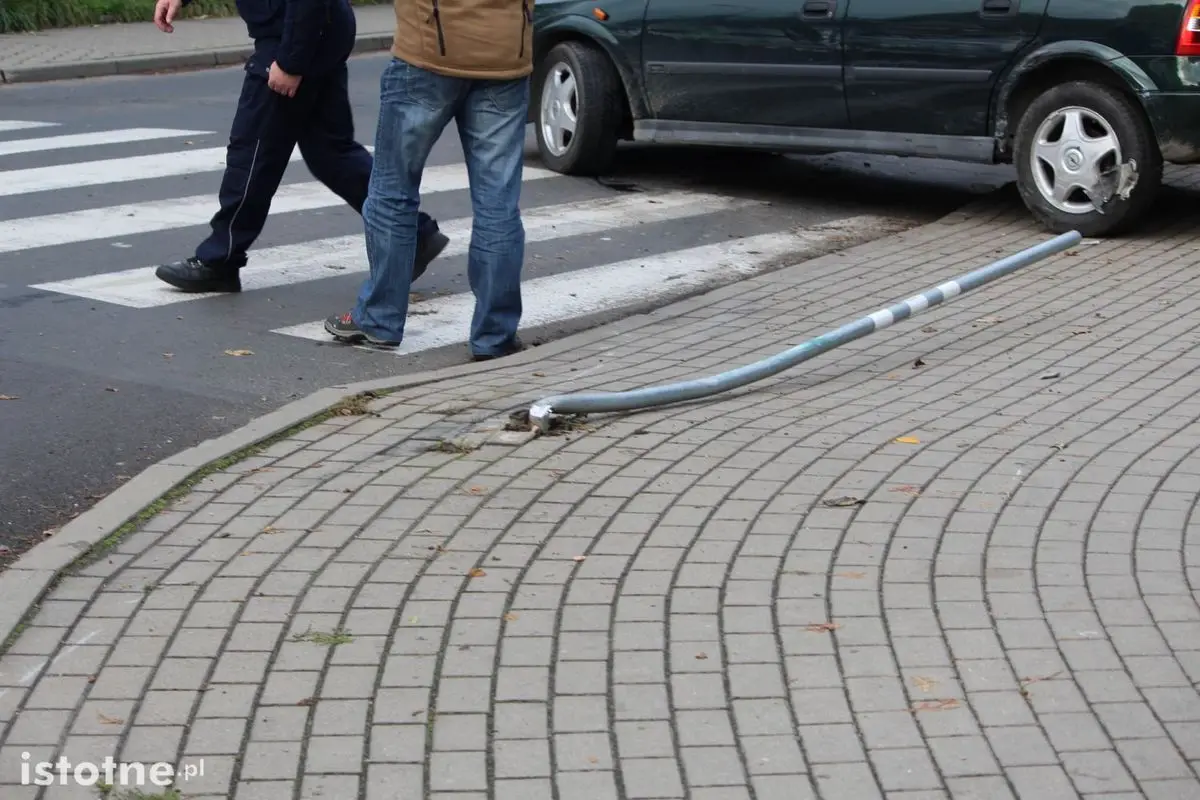 Spowodował dwie kolizje i potrącił pieszego