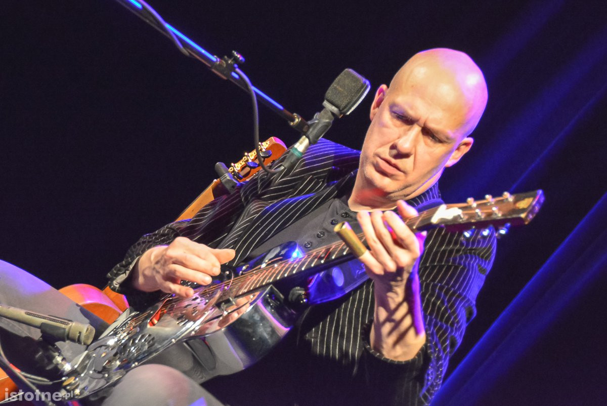 Zaduszki Bluesowe: Romek Puchowski & Keith Dunn oraz Karolina Grodzicka z zespołem zagrali w Teatrze Starym