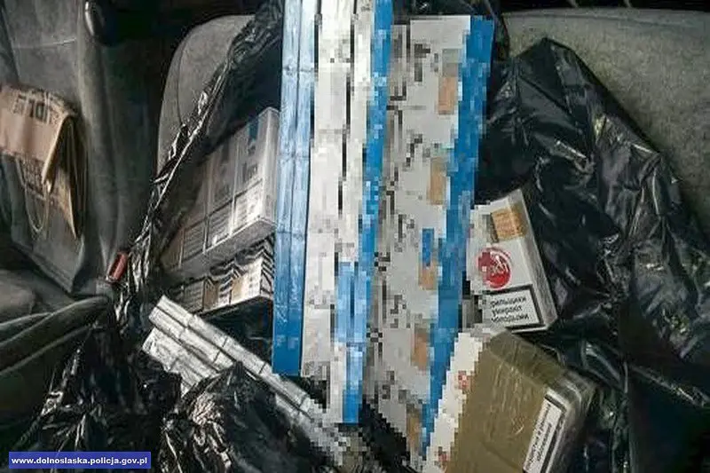 Wpadł z nielegalnymi papierosami, tytoniem i alkoholem