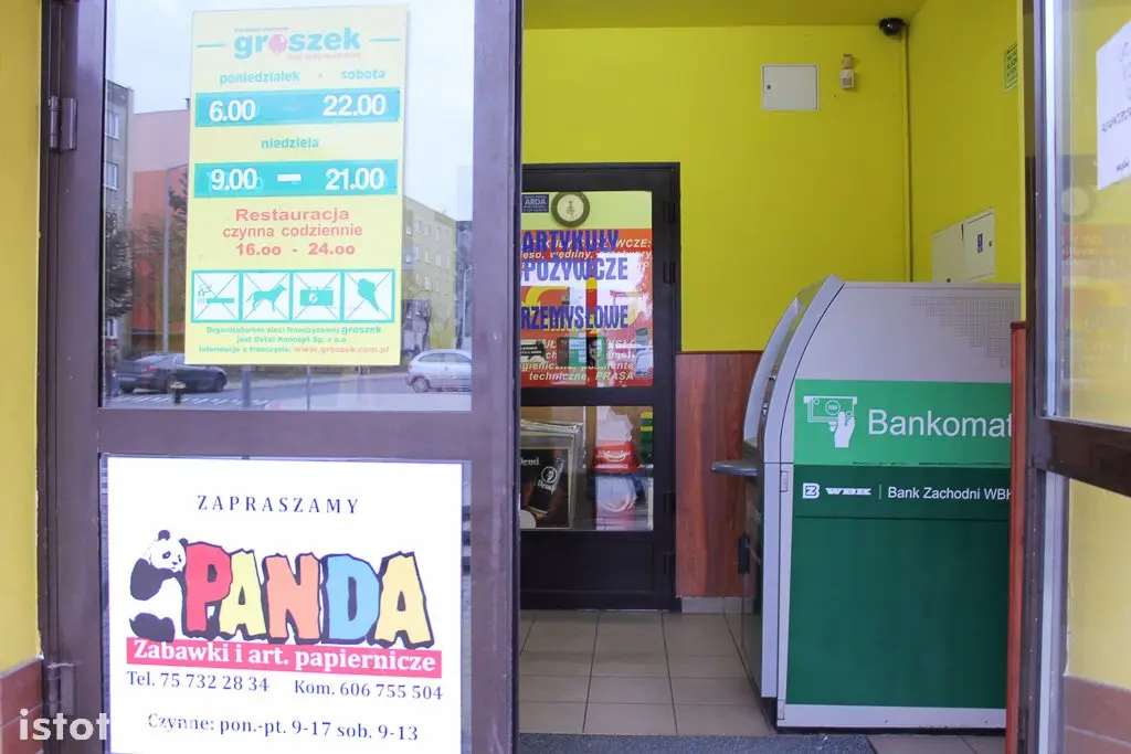 Mieszkańcy osiedla 40-lecia doczekali się bankomatu