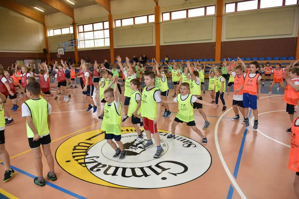 Lekkoatletyka dla Każdego: w zawodach wzięło udział około 300 uczniów podstawówek