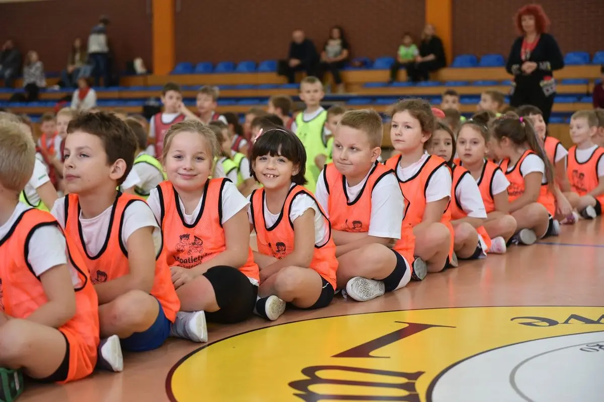 Lekkoatletyka dla Każdego: w zawodach wzięło udział około 300 uczniów podstawówek