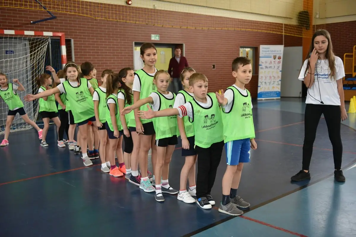 Lekkoatletyka dla Każdego: w zawodach wzięło udział około 300 uczniów podstawówek