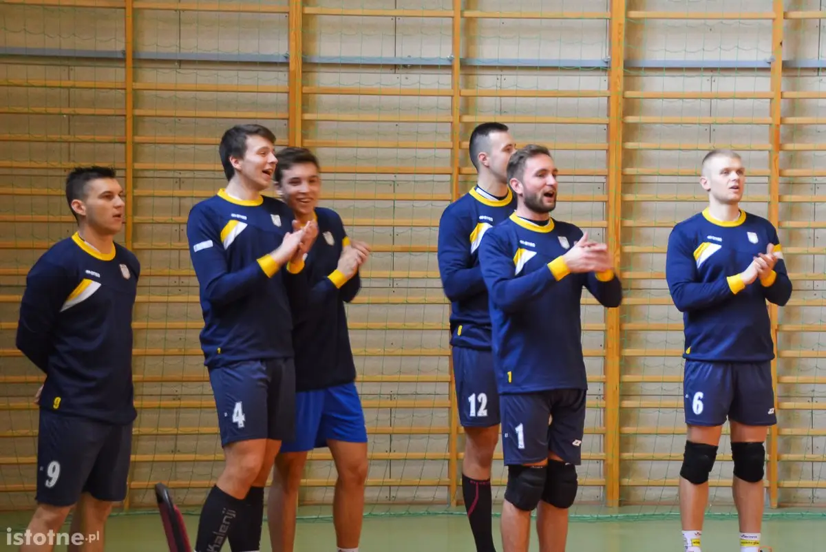 UKS Volley Żarów — BTS Elektros Bolesławiec 2:3