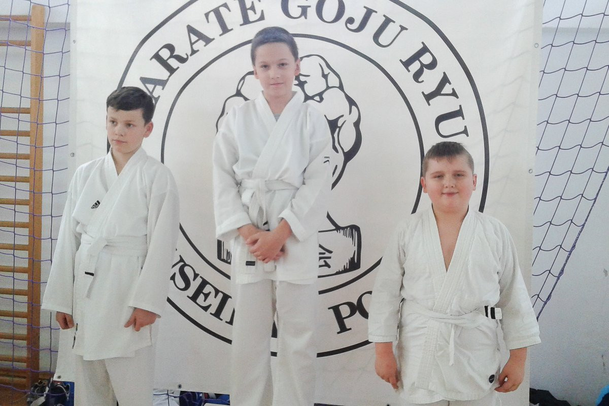 Karatecy TOP Bolesławiec z 16 medalami