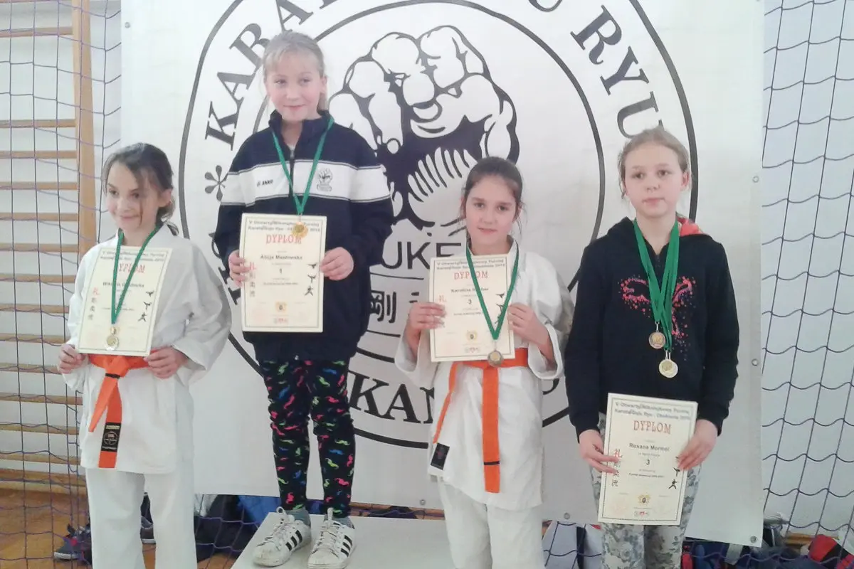 Karatecy TOP Bolesławiec z 16 medalami
