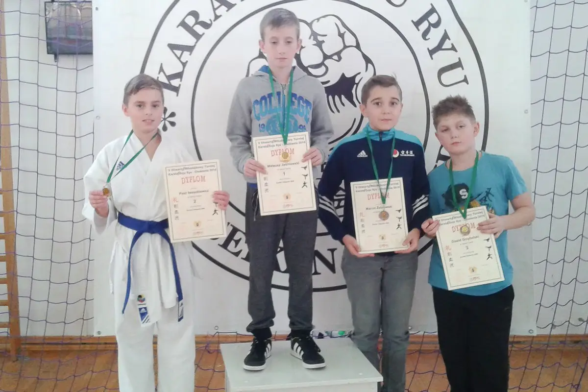 Karatecy TOP Bolesławiec z 16 medalami