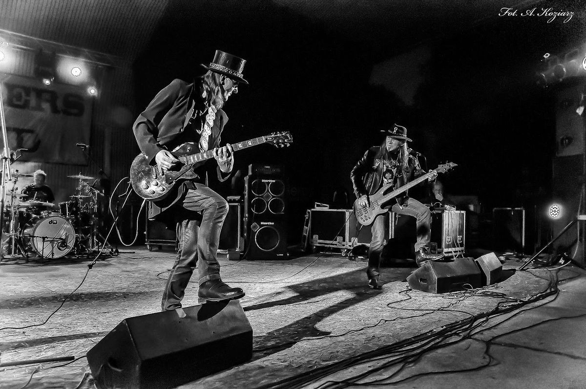 Agata Koziarz: Z miłości do fotografii, muzyki i… motocykli