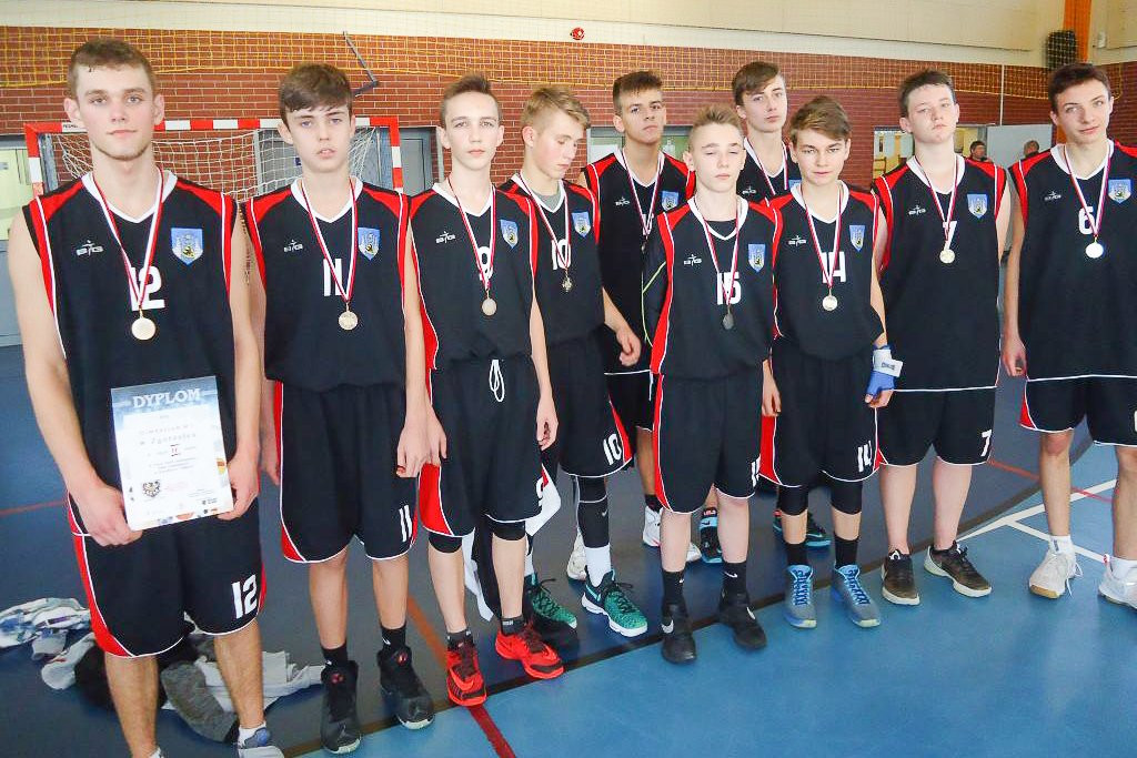 Koszykarze z bolesławieckiej „jedynki” trzeci w strefie