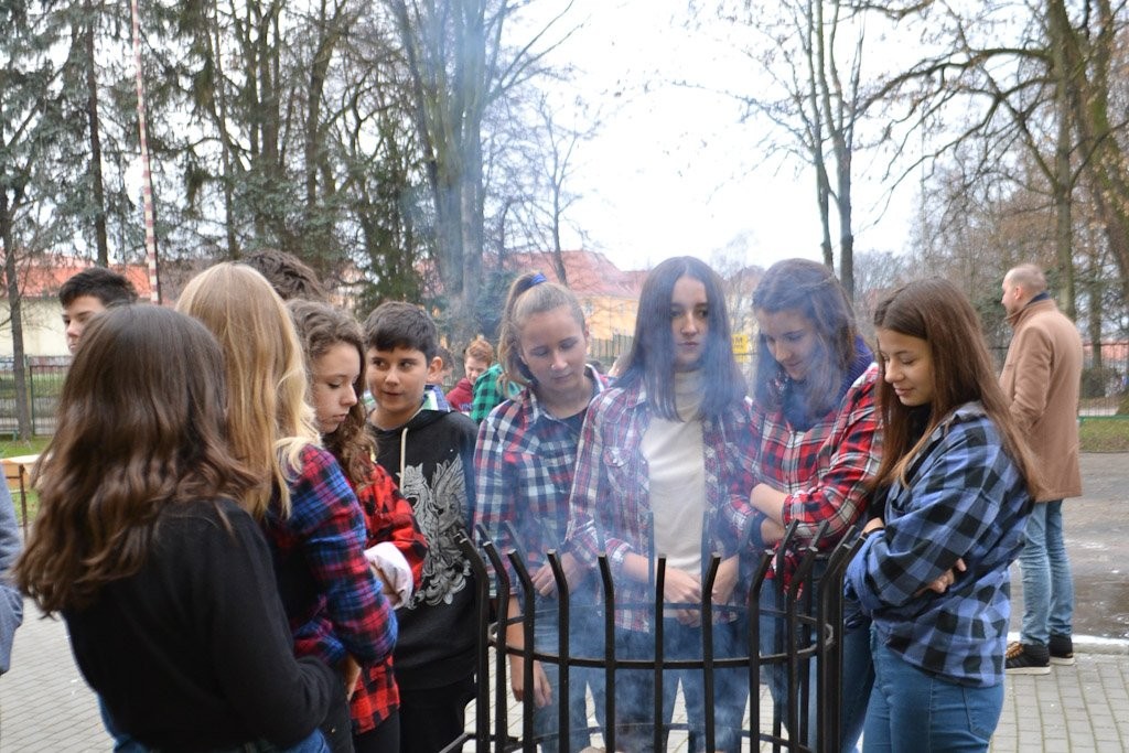 35. rocznica wprowadzenia stanu wojennego, uroczystości w Gimnazjum Samorządowym nr 2