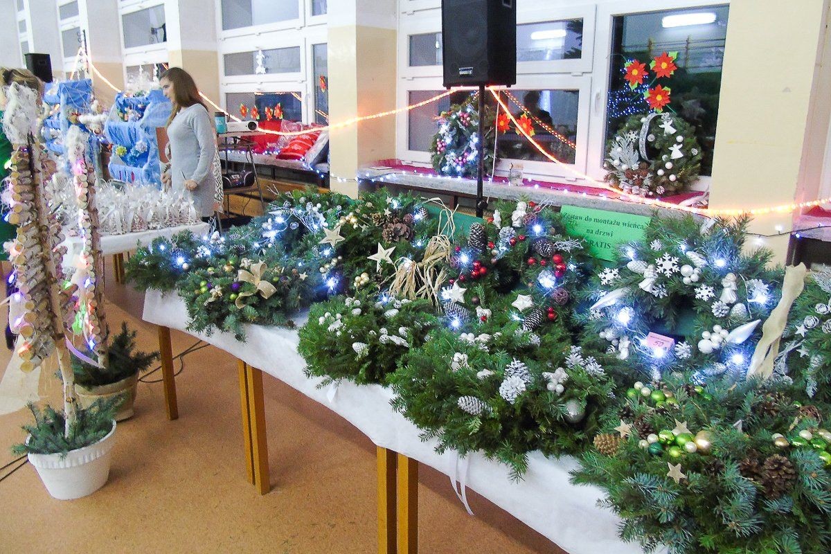 Świąteczne tradycje w szkole w Ocicach