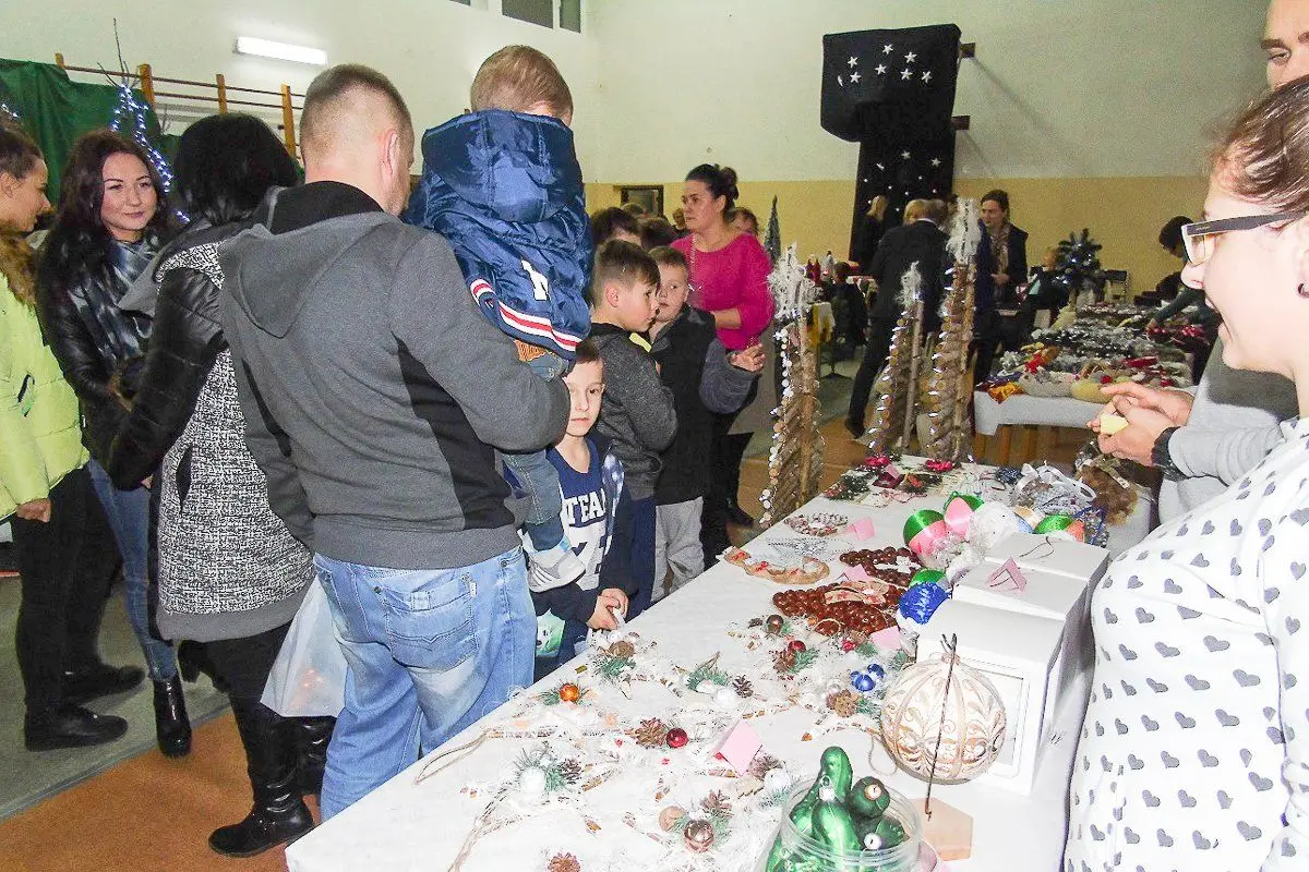 Świąteczne tradycje w szkole w Ocicach