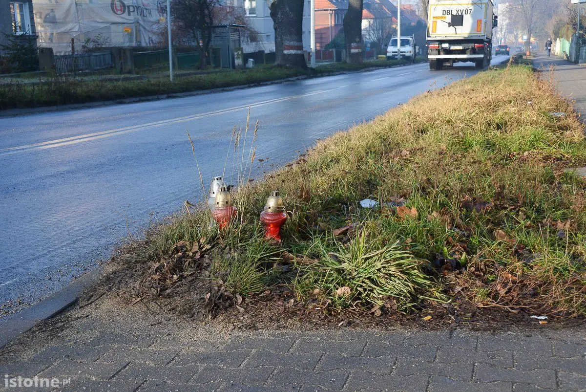 Tragedia na pasach. Śmiertelne potrącenie pieszego na ul. Kosiby