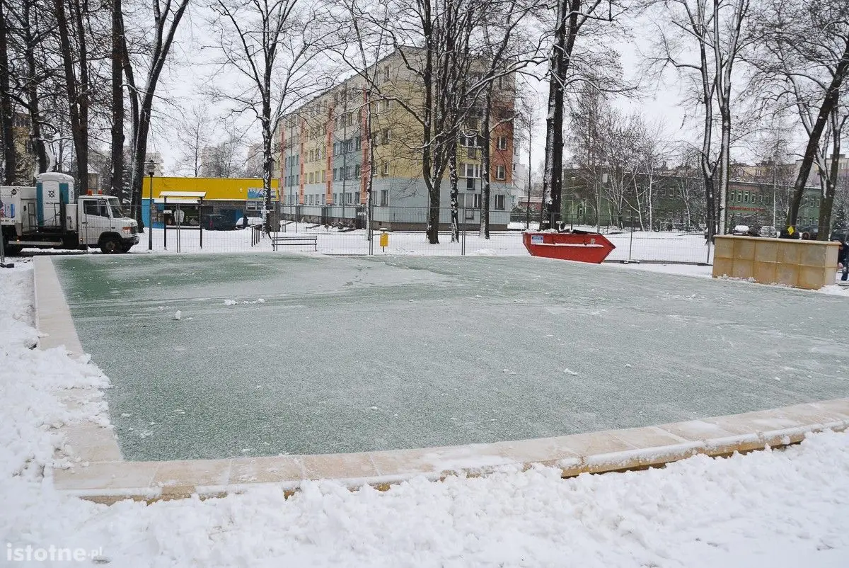 Amfiteatr w parku miejskim po remoncie