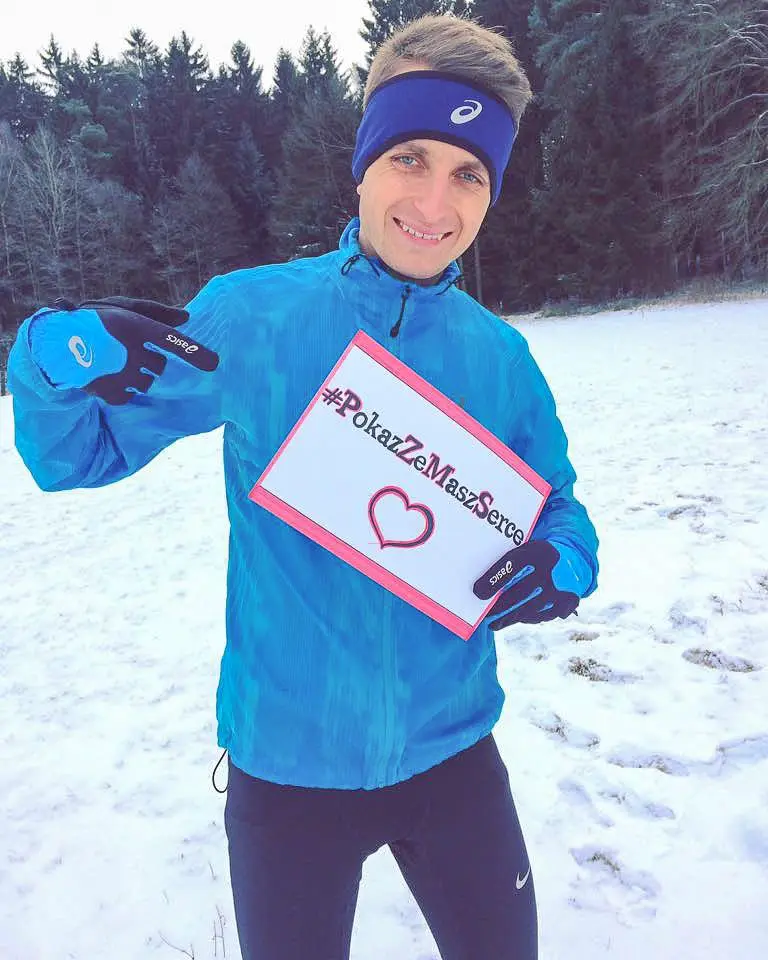 Biegacz Kacper Wołosz walczy o uśmiech Dzieci. Możesz pomóc!