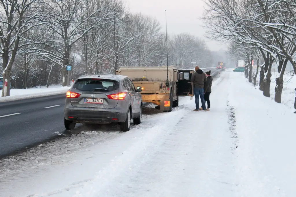 Kolizja Hummera na ul. Kościuszki w Bolesławcu