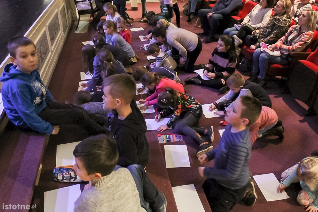 Promocja bajki Grażyny Hanaf pt. „Zaginieni rodzice” w Teatrze Starym w Bolesławcu