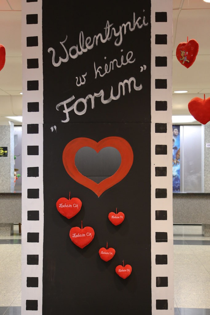Dekoracje na Walentynki w kinie Forum
