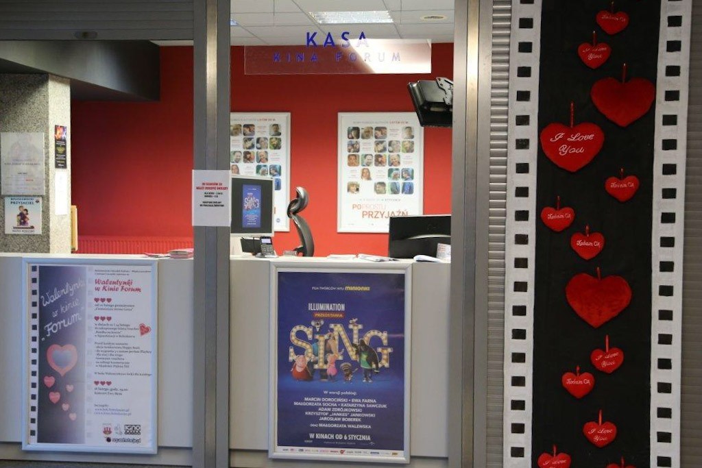 Dekoracje na Walentynki w kinie Forum
