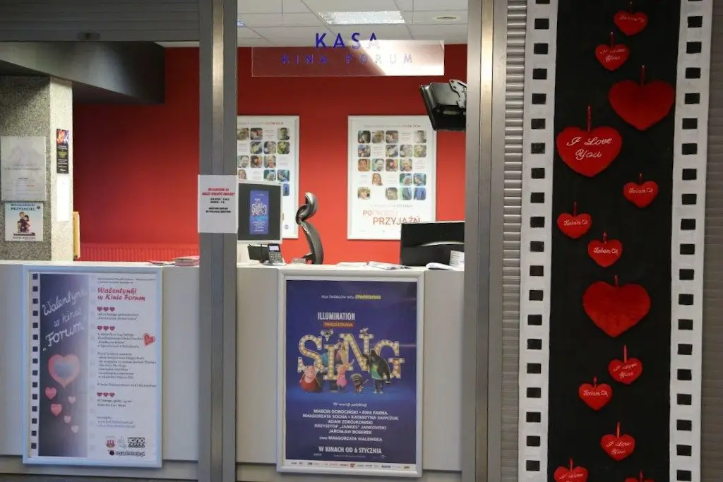 Dekoracje na Walentynki w kinie Forum