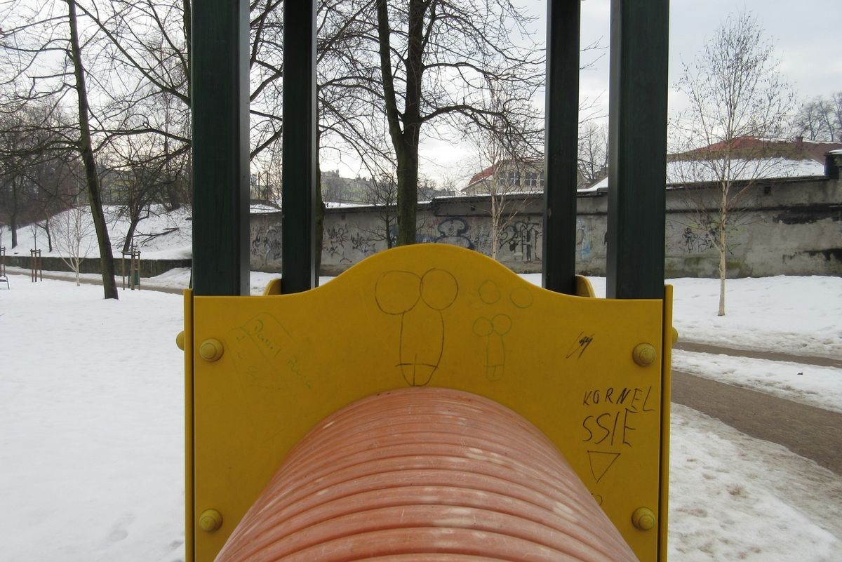 Pociąg miłości na placu zabaw przy Łukasiewicza