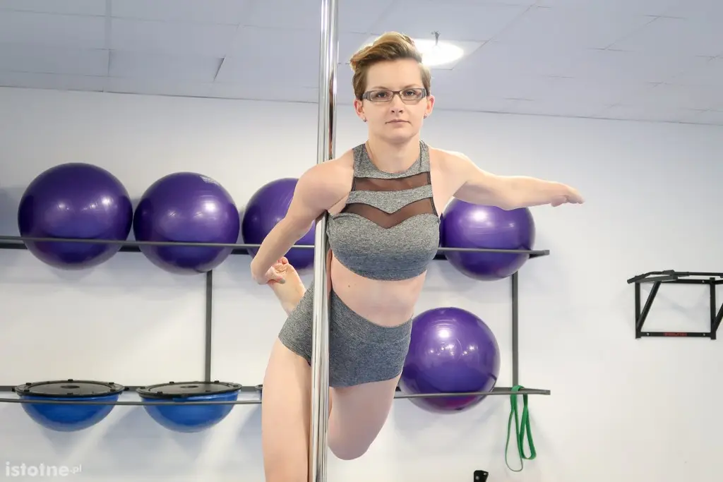 Pole dance: jak w Bolesławcu tańczy się na rurze!