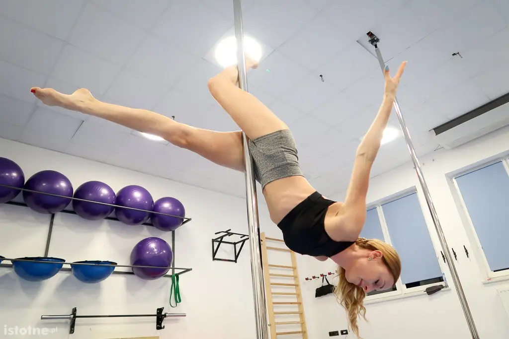 Pole dance: jak w Bolesławcu tańczy się na rurze!