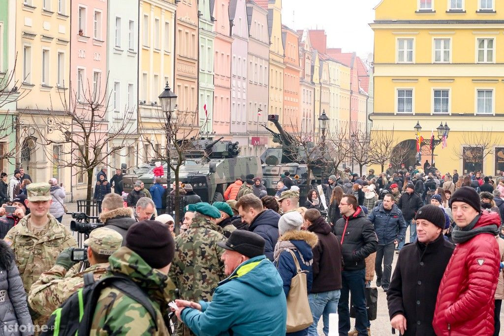 Powitanie żołnierzy amerykańskich w Bolesławcu