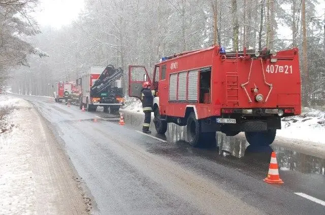 Auto dachowało pod Krzyżową