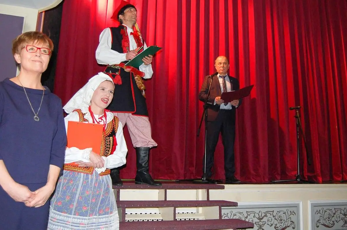 „Szła dzieweczka do laseczka”, czyli Amerykanie poznają naszą kulturę